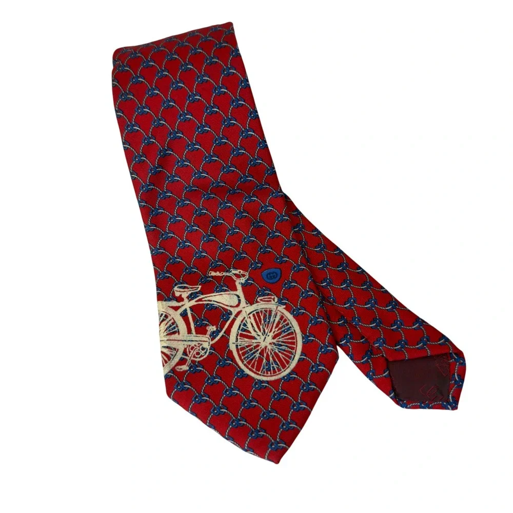 Gucci silk necktie